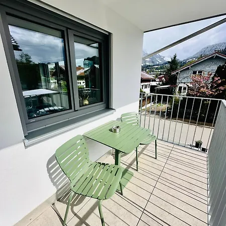 Apartment Berg Fux - Mit 2 Schlafzimmern, Bergblick, Balkon, Zentral Aber Ruhig *