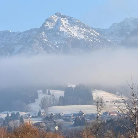 Apartment Berg Fux - Mit 2 Schlafzimmern, Bergblick, Balkon, Zentral Aber Ruhig Sonthofen